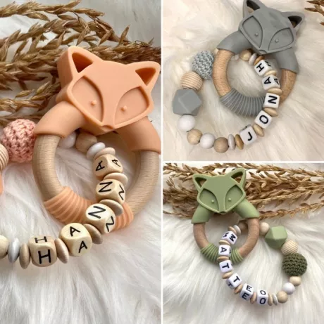 Greifring Fuchs mit Name lindgrün grau peach - Etsy.de