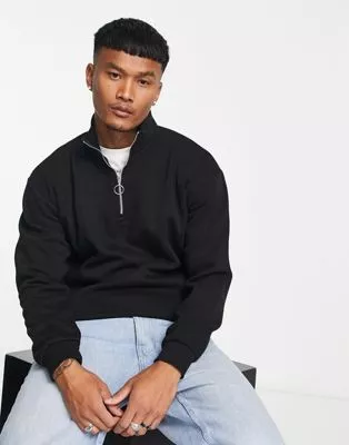 Bershka – Sweatshirt in Schwarz mit kurzem Reißverschluss, exklusiv bei ASOS | ASOS