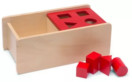 Imbucare-Kasten mit vier Formen