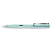 Den LAMY safari gibt es als Füllhalter, Kugelschreiber, Druckbleistift und Tintenroller - www.kirch-onlineshop.de, 16,95 €