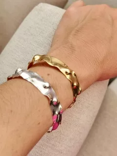 Bracelete Martillo dourado - Essa Moça Tem Bossa