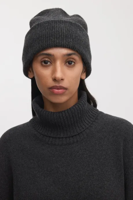 Charcoal Melange Cashmere Beanie | Recycled Cashmere | Asket